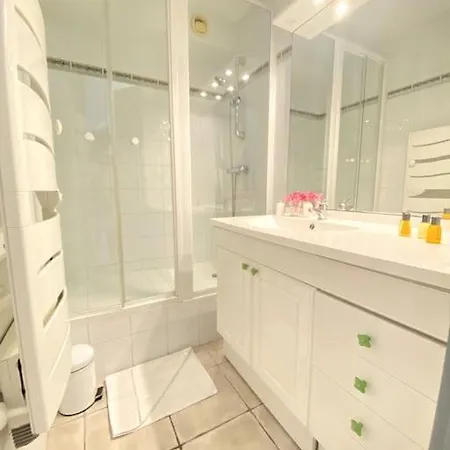 Pgh N17 - Acces A 20m Avec Parking Prive Apartment *